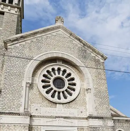 Eglise catholique Vaires
