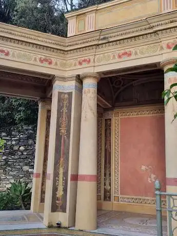 Tempietto neo-pompeiano