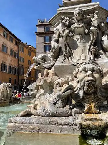 Photo de Fontana della Pigna