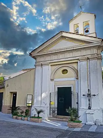 Photo de Chiesa di Montevergine