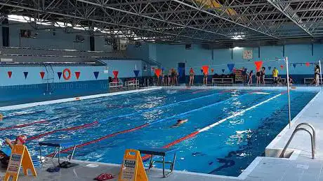 Photo de Piscina Climatizada Huerta de Lara