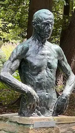 Statue de Georges Minne 