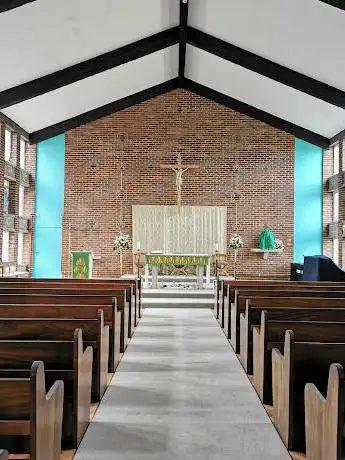 Photo de St Hugh of Lincoln R C Church