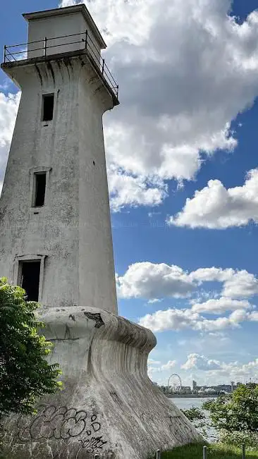 Île Sainte-Hélène Lighthouse