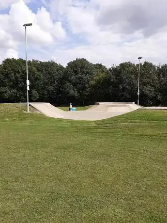 Photo de Tithe Farm Skate Park