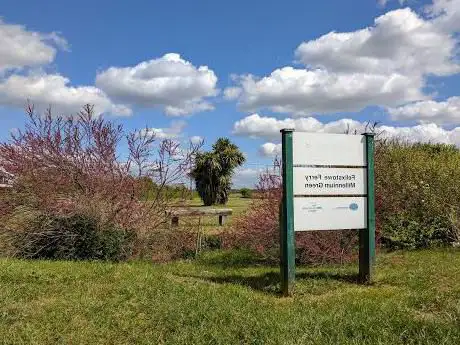Photo de Felixstowe Ferry Millennium Green