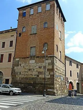 Photo de Torre di Ezzelino