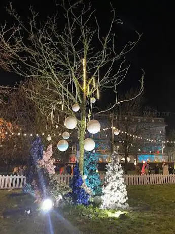 Photo de Galway Christmas Market