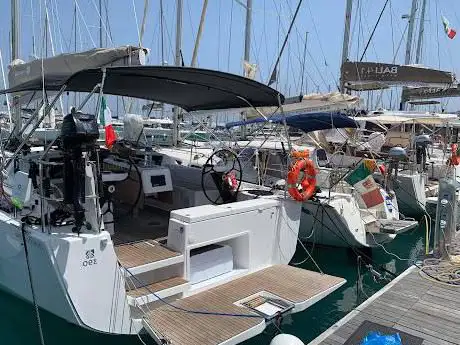 Photo de Veleasegno Charter