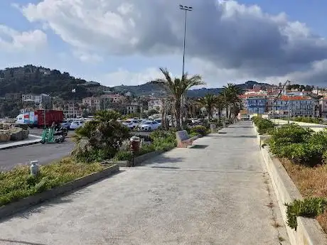 Parco giochi Borgo Peri