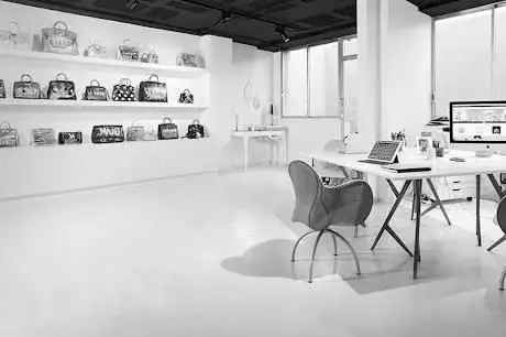 Photo de Anna Cortina #ArtMeetsFashion Showroom