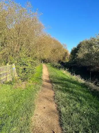 Photo de Footpath to Daniels Brook