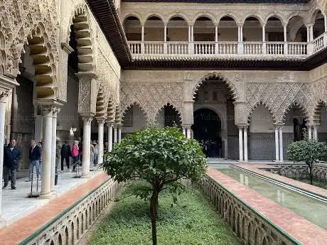 Photo de GuÃ­a Oficial Turismo Sevilla. Sara Velázquez - Siviglia Tours