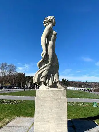 Photo de Statue de la Brise