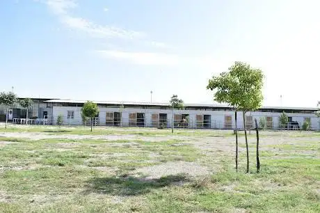Cantile Stable