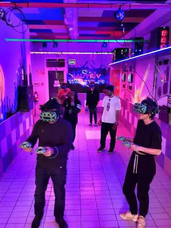 Photo de Play Point (Laser tag Paintball indoor y Realidad Virtual)