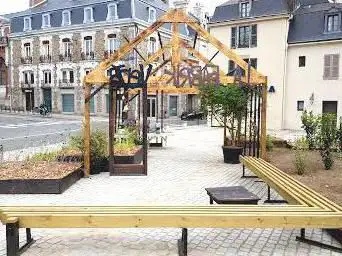 Esplanade de l'Ordre National du Mérite