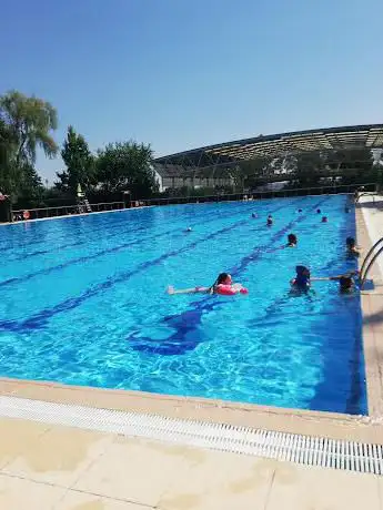 Photo de Municipal swimming pool Malpartida de Plasencia