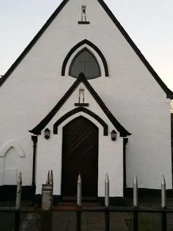Photo de The Catholic Church of Saint Anthony of Padua & Saint Clare of Assisi Risca