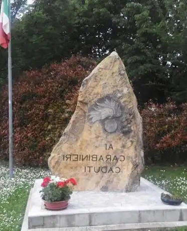 Monumento ai Carabinieri caduti