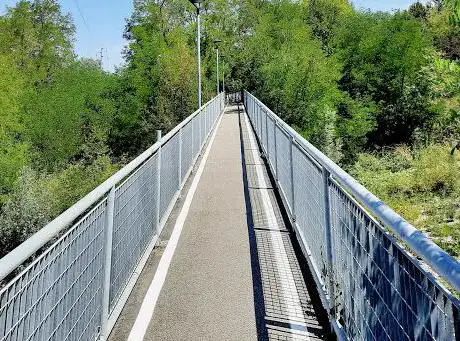 Photo de Percorso Natura Tiepido - Accesso da Castelnuovo e ponte Castelnuovo-Montale