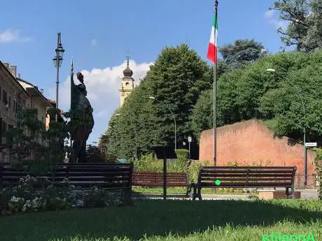Photo de Monumento al Carabiniere