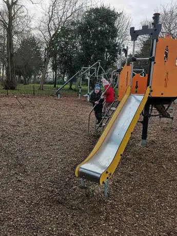Photo de Earlston Gardens Play Area