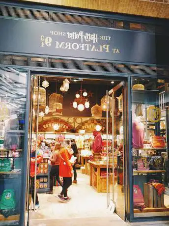 Photo de The Harry Potter Shop at Platform 9¾
