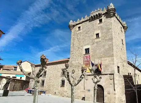 Photo de Torreon de los Guzmanes