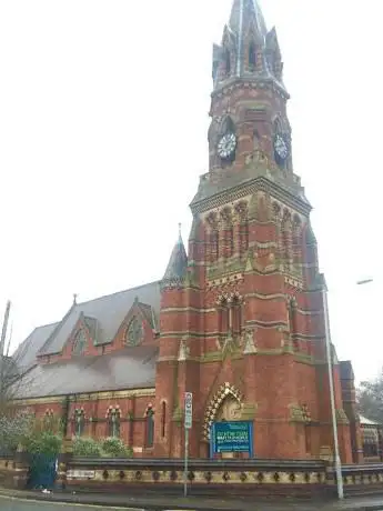 Photo de St Luke's CHURCH Wolverhampton (not the old church building!)