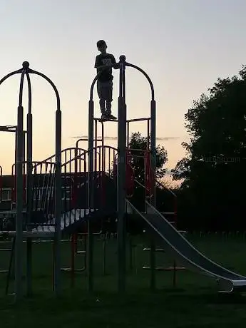 Photo de Amhurst Gardens Recreation Ground
