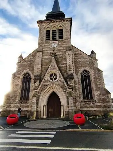 Photo de Église catholique Saint-Maur à Locon