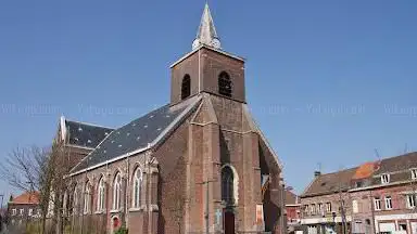 Église Saint-Quirin de Neuville-en-Ferrain