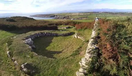TÅ· Mawr Hut Circles