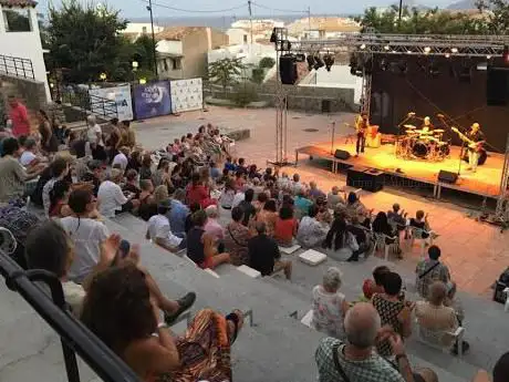 Photo de Plaza del Agua (Auditori Plaça de l'Aigua) / Casa de l'Aigua