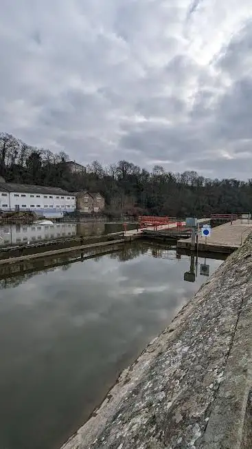 Mayenne riverside path