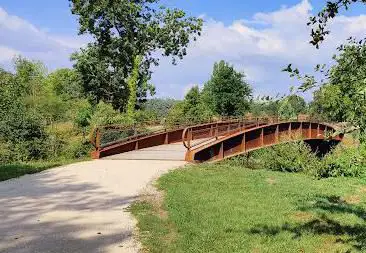 Jouy Passerelle du plant vert 28300