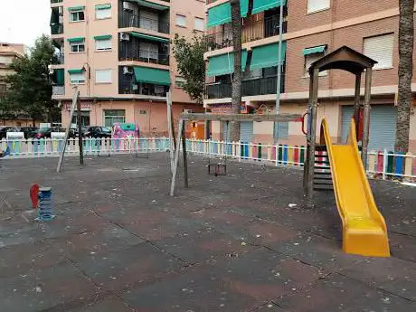 Photo de Parc infantil Tribunal de les Aigües
