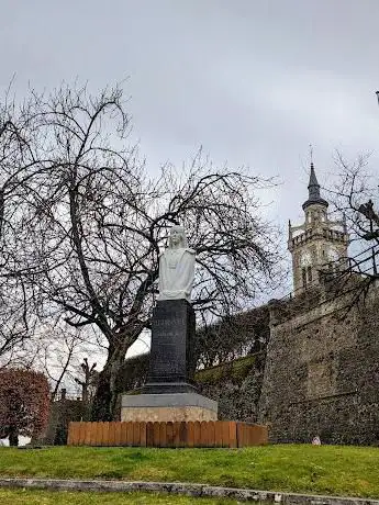 Statue de la reine Elisabeth de Belgique