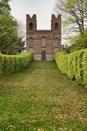Photo de Belvedere Tower