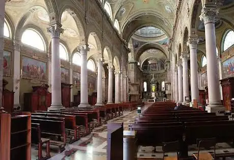 Photo de Basilica di S. Martino Vescovo