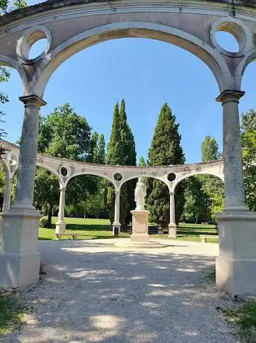 Courbet Park