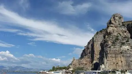 Photo de Spiaggia di Levante