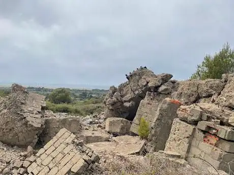 Photo de Fortifications of the Garrigue Haute (bunker)