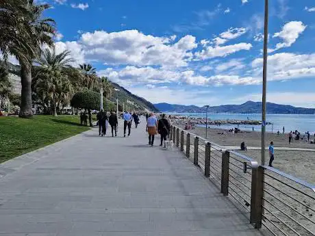Photo de Spiaggia libera