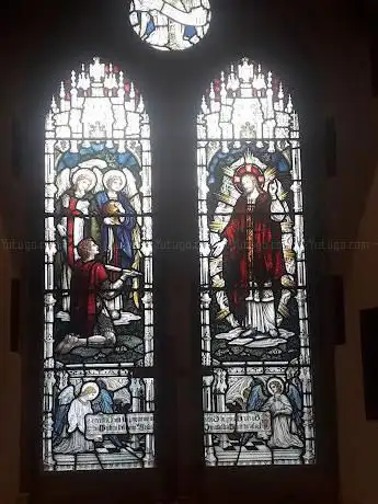 Photo de Holy Trinity Wealdstone