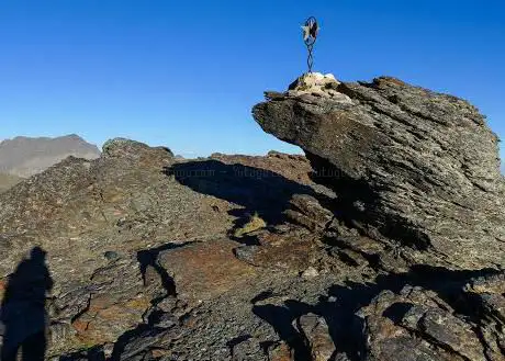 Photo de Monumento a La Esquiadora Fallecida