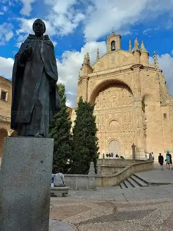 Photo de Monumento a Francisco de Vitoria