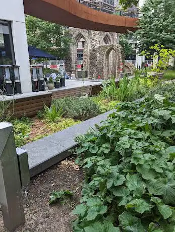 Photo de St Alphage Gardens