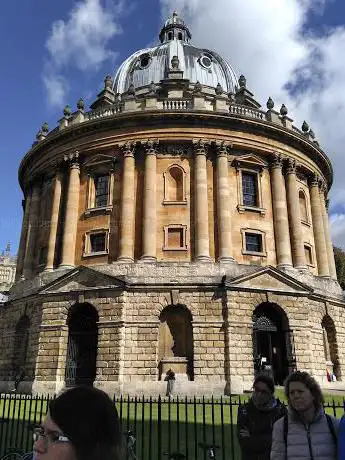 Photo de Te lo cuento de camino Oxford